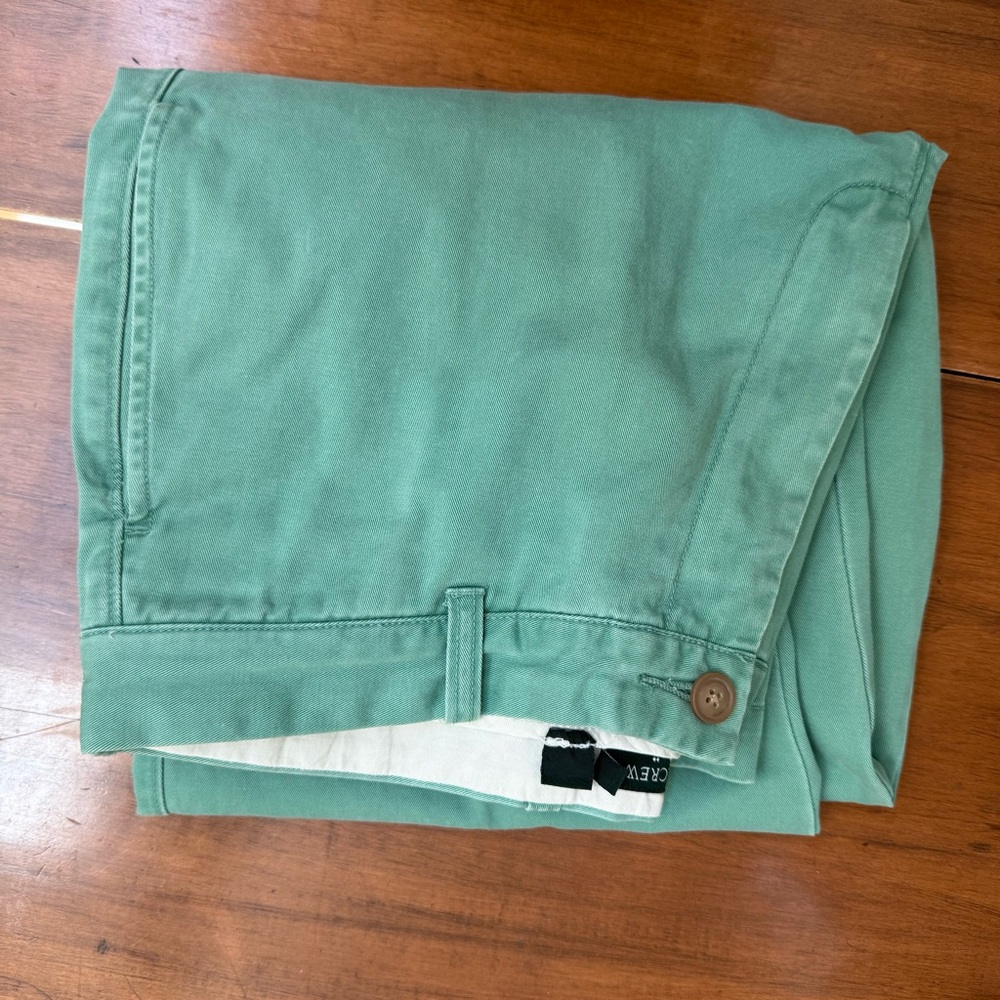 J. Crew Green Chinos Relaxed Fit Cotton Blend